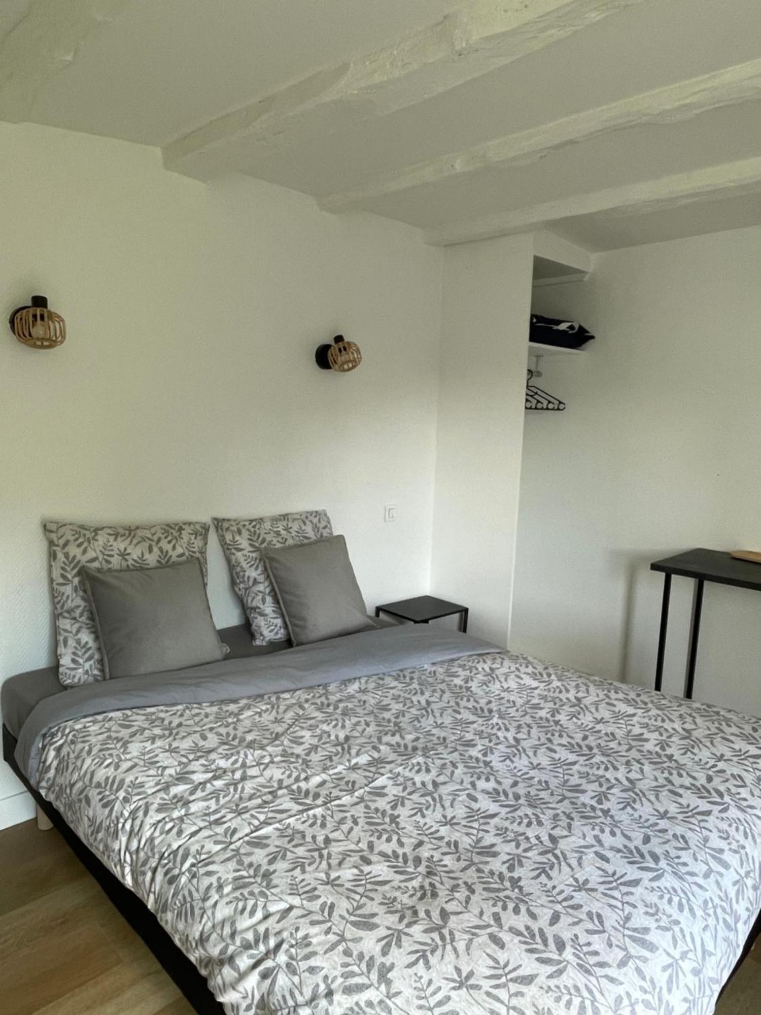 Au Pied Leve Hotel Calorguen Room photo